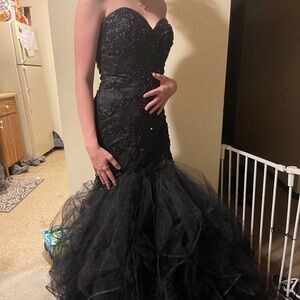 Black prom dress